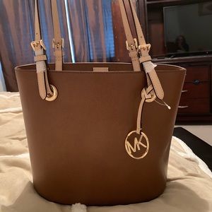 NWT Michael Kors bag. Bucket style.